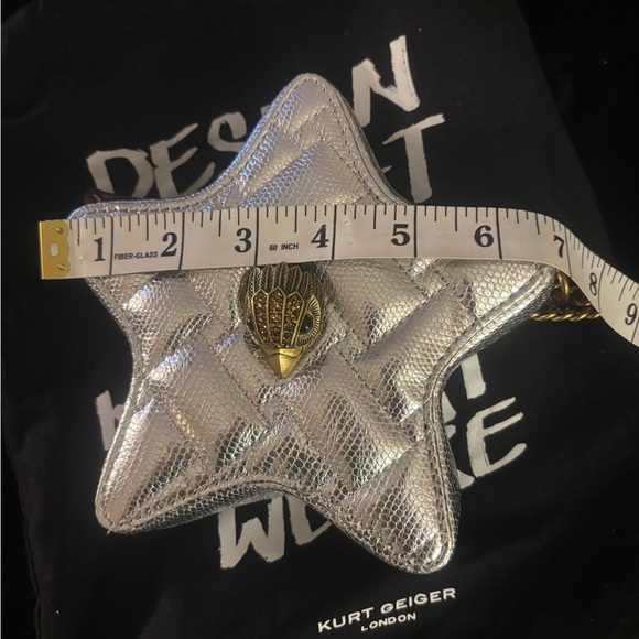 Silver Star-Shaped Bag with Gold Chain - Picture 6 of 9